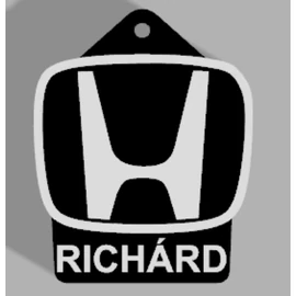 Egyedi autós kulcstartó "Richárd" - (45x36x4 mm) - Multicolor, kompozit por - fekete/fehér