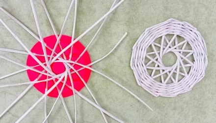 Creativity using basket weaving molds