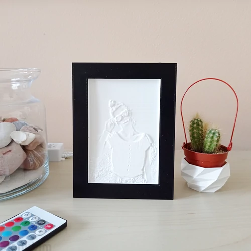 3D Photo in Frame (black) with LED light, 9x13 cm