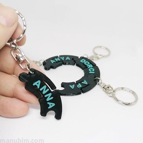 4 Person Family Keychain