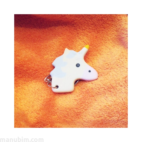 Unicorn keychain cream 3D printed