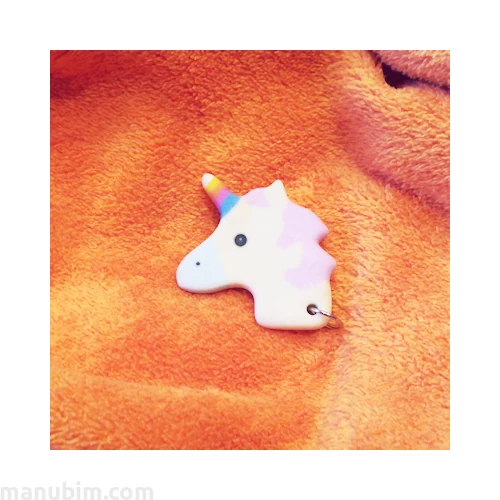 Unicorn keychain cream 3D printed